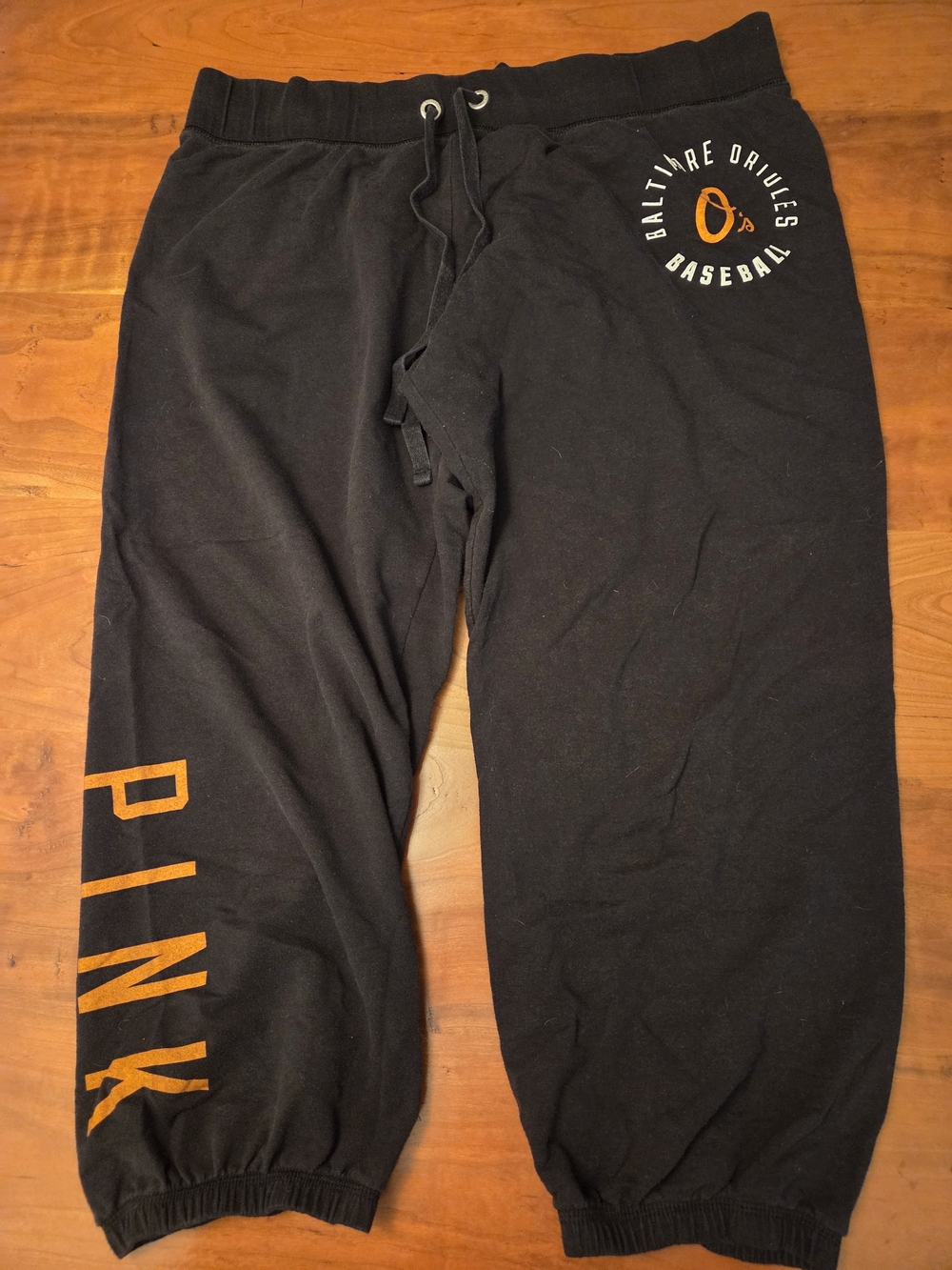 PINK Victoria's Secret Woman's Black Baltimore Orioles Baseball Capri Pants